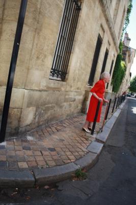 Bordeaux 11 - Lady in Red